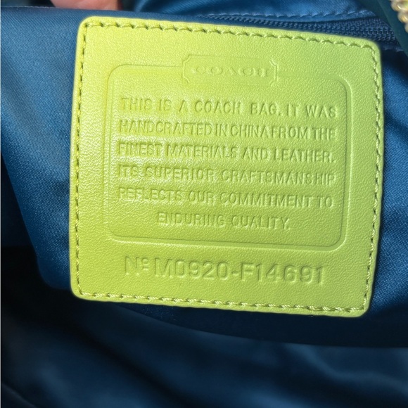 Vintage Coach Lime Green Signature Shoulder Bag 14691 - Picture 9 of 12